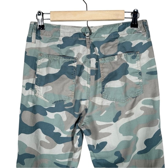 MOTHER The Shaker Chop Crop in Blue Green Camo - Picture 8 of 16